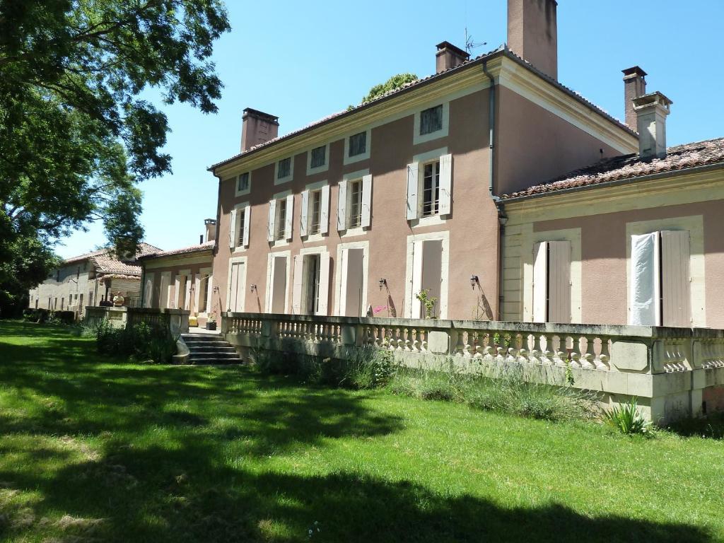 Chateau De Lacaze Lagarrigue  Стая снимка